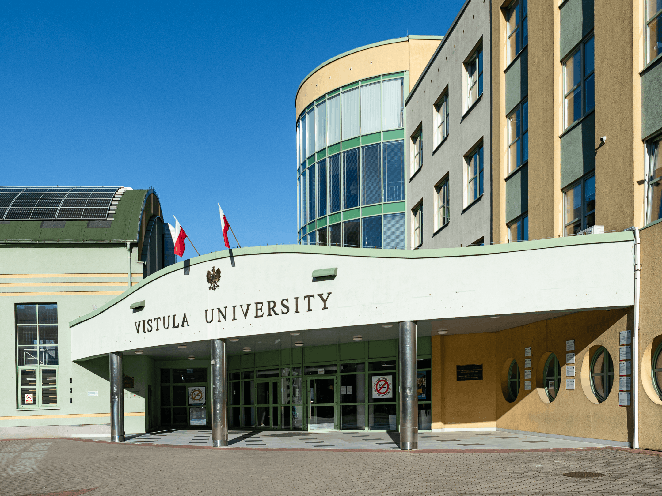 Warsaw Bound: Catch Amber Job at Vistula University! 🇵🇱